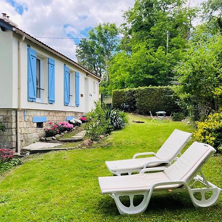 Les Volets Bleus Villa Parmain Екстериор снимка